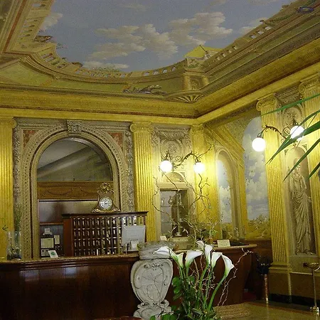 호텔 콜롬바 도로 4*