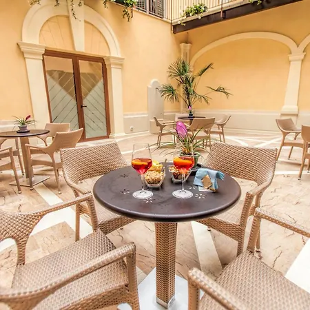 호텔 콜롬바 도로