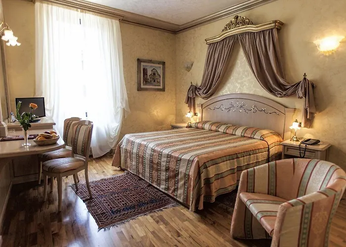 克伦巴德欧若酒店