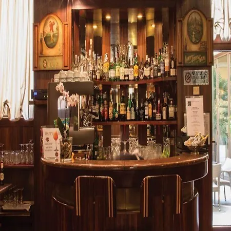 克伦巴德欧若酒店